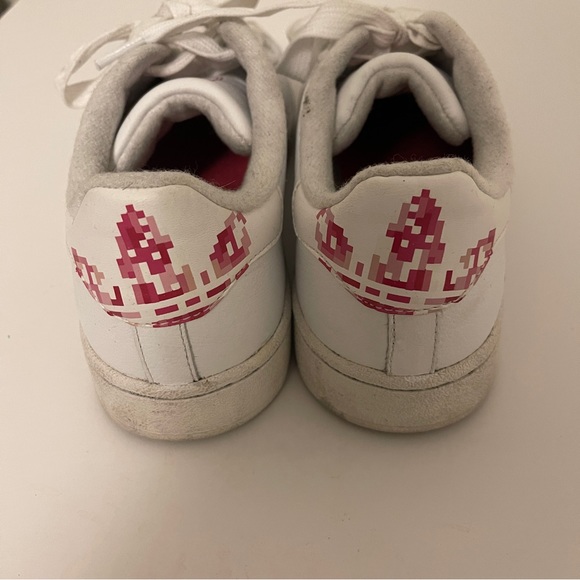 Adidas superstars size US6 - Picture 5 of 5